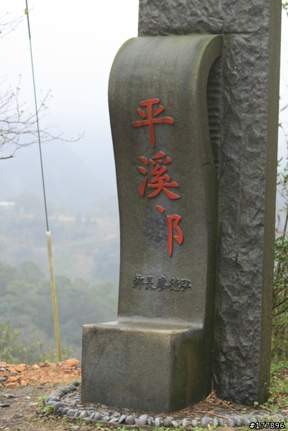 緩緩飄落的楓葉像思念...(圖不少請小心)