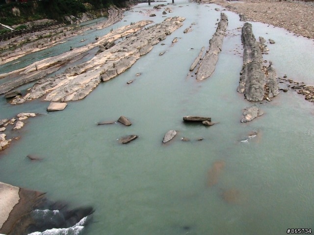 麥可 一隻腳完成石門水庫之旅