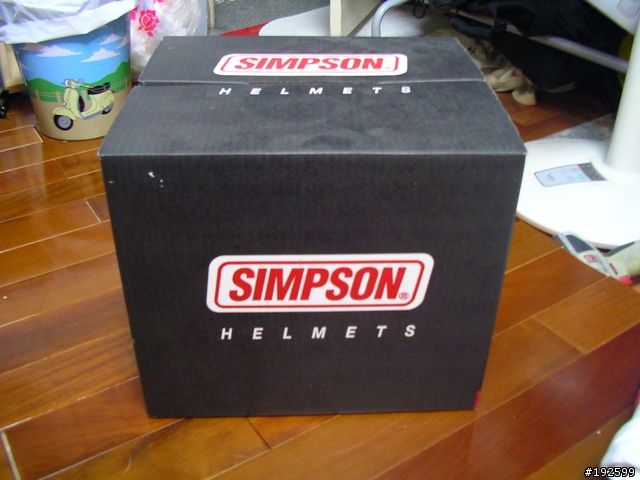 (分享)純正美國進口Simpson安全帽