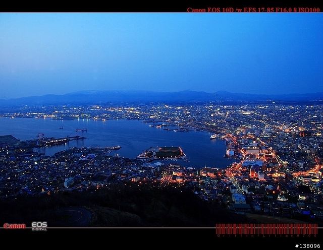 更新實際夜景長曝照片:還在找方便好用的旅行用腳架嗎...看看這隻吧 Slik Sprint Pro 3-way 更新實際夜景長曝照片.