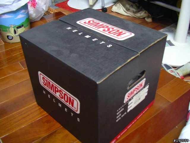 (分享)純正美國進口Simpson安全帽