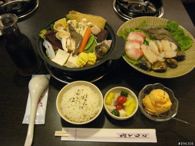 小蜜蜂火鍋專賣店~~