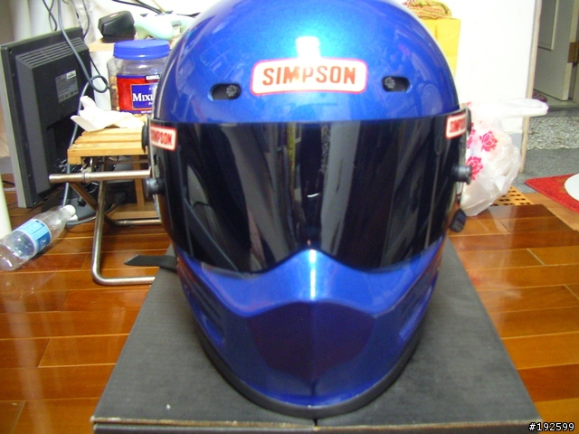 (分享)純正美國進口Simpson安全帽