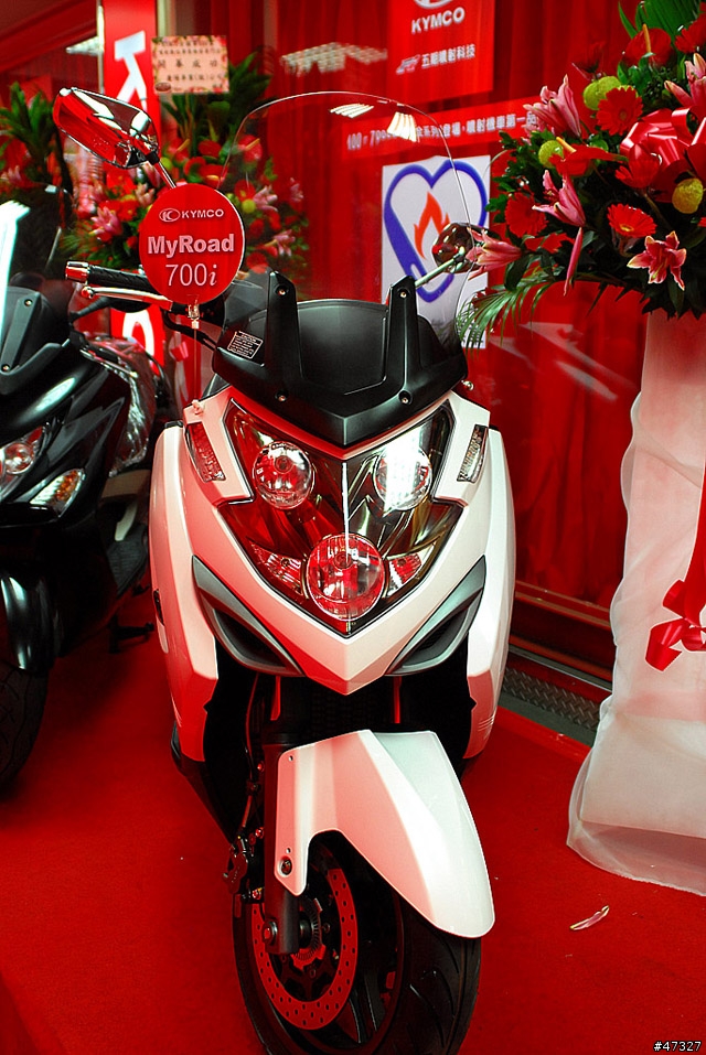 光陽 MY ROAD 700i 照片分享 (圖多)