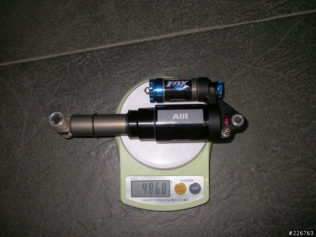 Ohlins代工的Cane Creek Double barrel後避震器,更新中文說明書在72樓