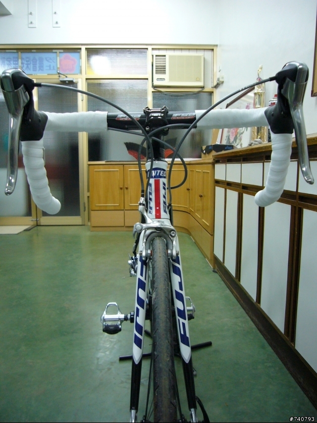 熱騰騰! 2008FUJI Roubaix LTD TOYOTA車隊塗裝版 開箱~!(未完..)