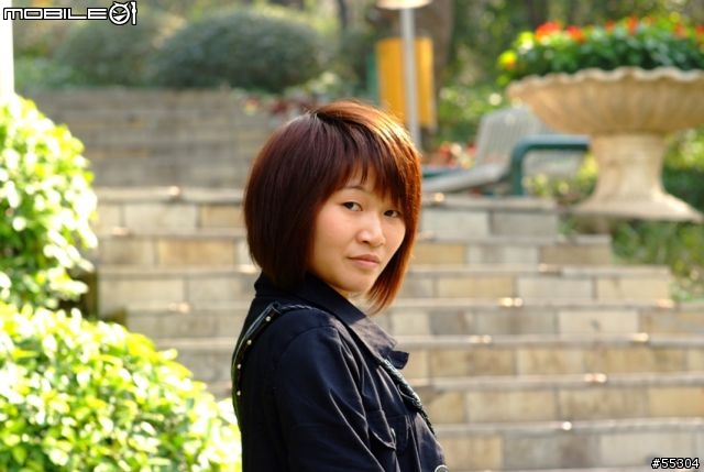 Fuji S5 Pro + Zeiss Planar 1.4/85 ZF