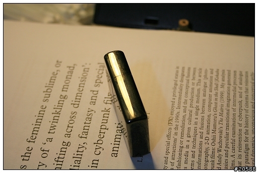日版 Zippo: life is too dull without music