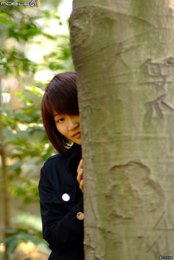 Fuji S5 Pro + Zeiss Planar 1.4/85 ZF