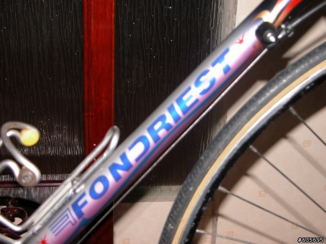 義大利 "FONDRIEST" 鋼管車