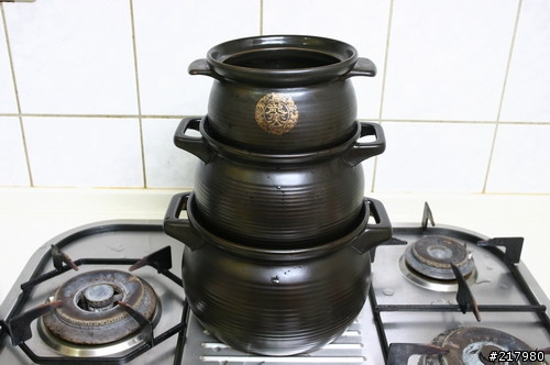 「煮男分享」讓燉煮的食物變美味的陶鍋