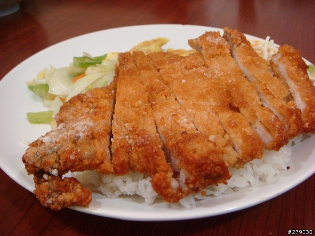 微風旁的平民美食 - 雲南小館哨子麵
