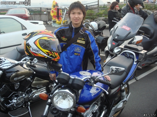 美式機車俱樂部(公屏會)歡迎3位女車友加入小港機場喝咖啡..