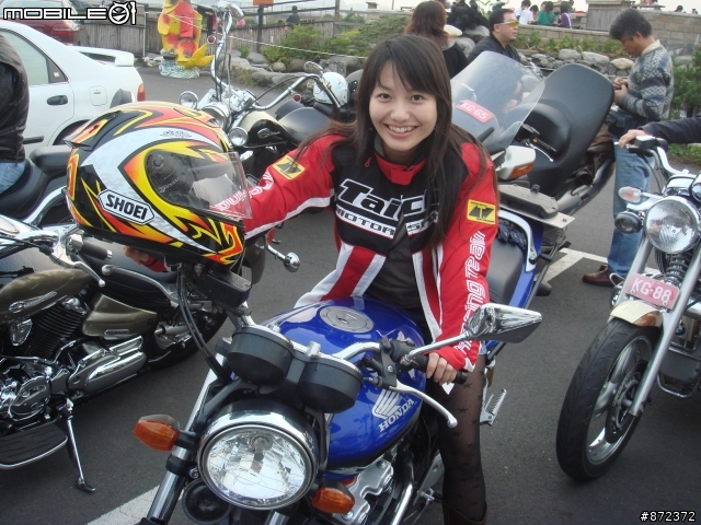 美式機車俱樂部(公屏會)歡迎3位女車友加入小港機場喝咖啡..