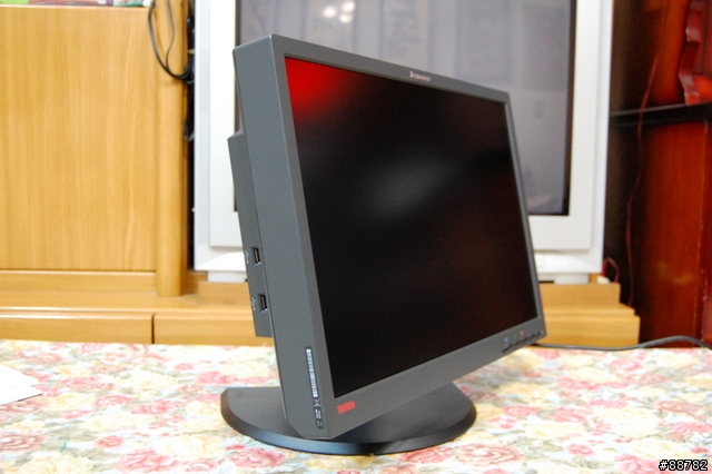 冷門的選擇 Lenovo ThinkVision L220x