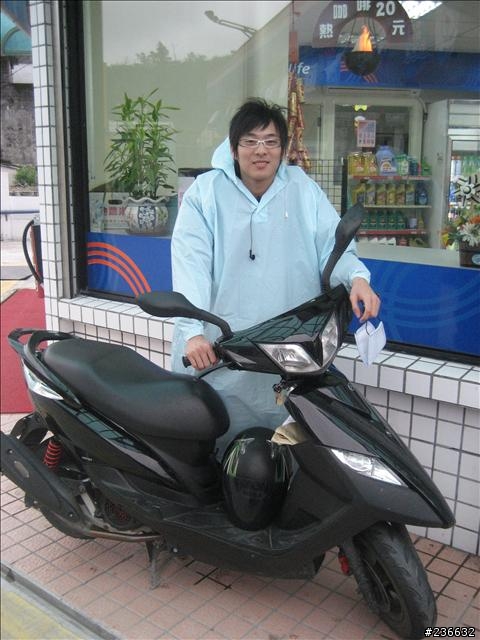 〃11人8台車瘋狂騎機車環島9日遊〃歐都邁兔台玩~!