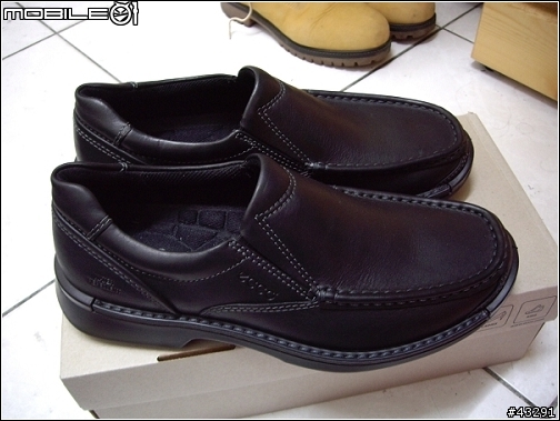 ecco休閒鞋