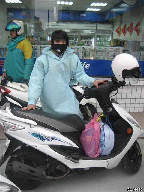 〃11人8台車瘋狂騎機車環島9日遊〃歐都邁兔台玩~!