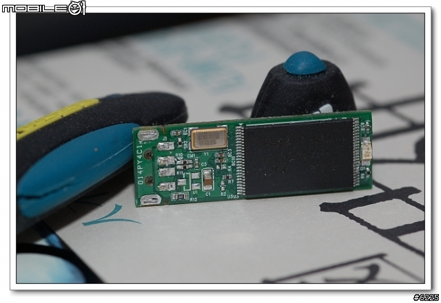 新手改EPC 4G SURF +USB HUB+藍芽+8G隨身碟+觸控螢幕
