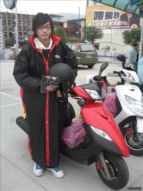 〃11人8台車瘋狂騎機車環島9日遊〃歐都邁兔台玩~!