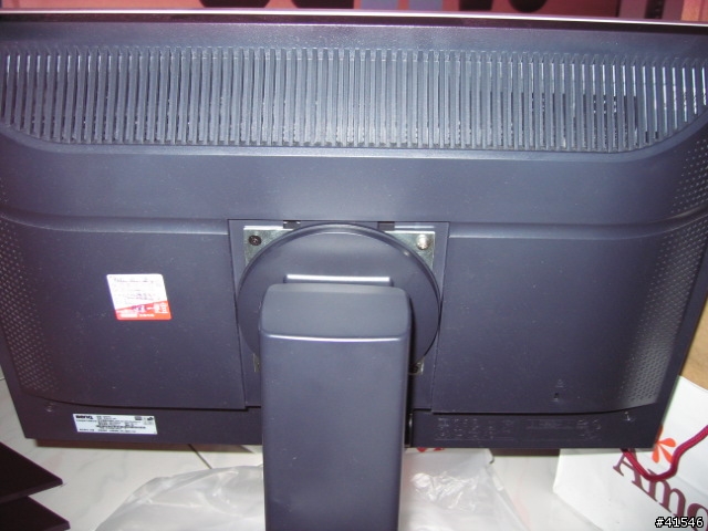 改裝benq 22吋 monitor於viewsonic 可旋轉氣壓腳架