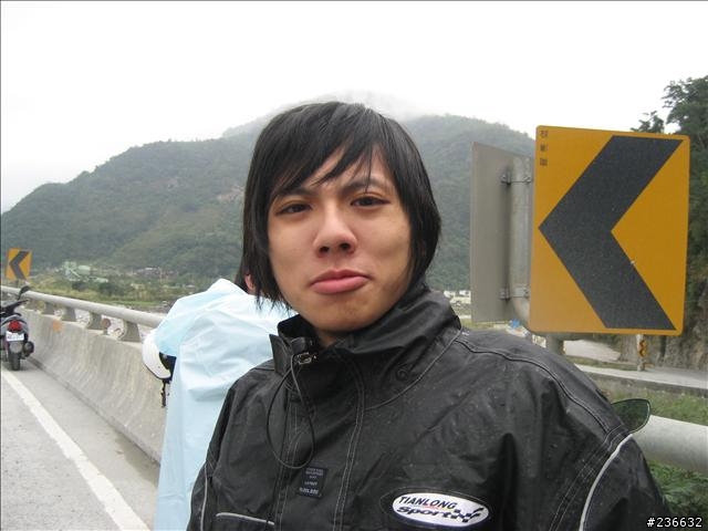 〃11人8台車瘋狂騎機車環島9日遊〃歐都邁兔台玩~!