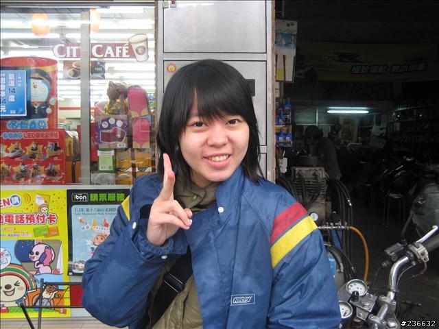 〃11人8台車瘋狂騎機車環島9日遊〃歐都邁兔台玩~!