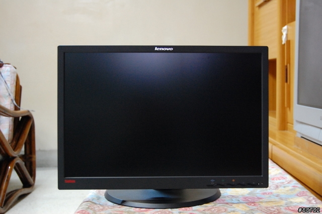冷門的選擇 Lenovo ThinkVision L220x