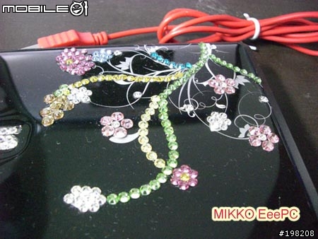 獨一無二鑲滿Swarovski 水晶鑽(Bling Bling風潮 Eee PC)