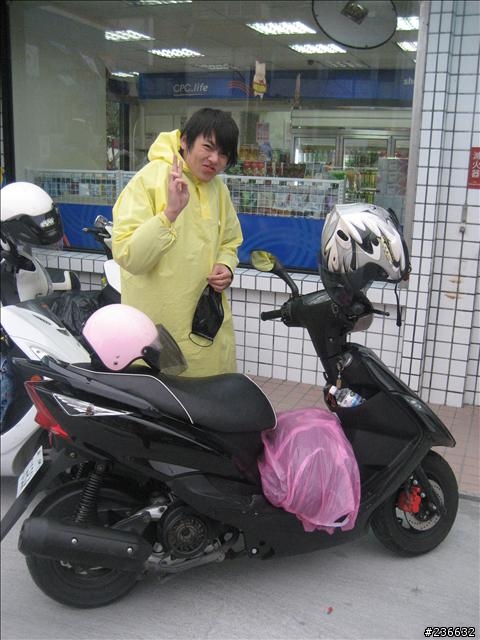 〃11人8台車瘋狂騎機車環島9日遊〃歐都邁兔台玩~!