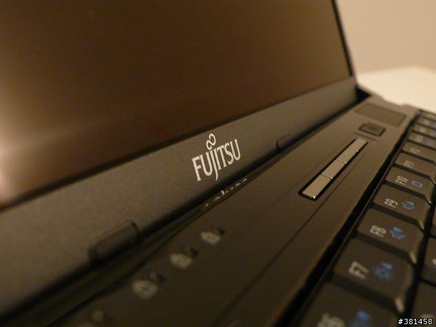 12吋筆電新選擇 ~ Fujitsu P8010