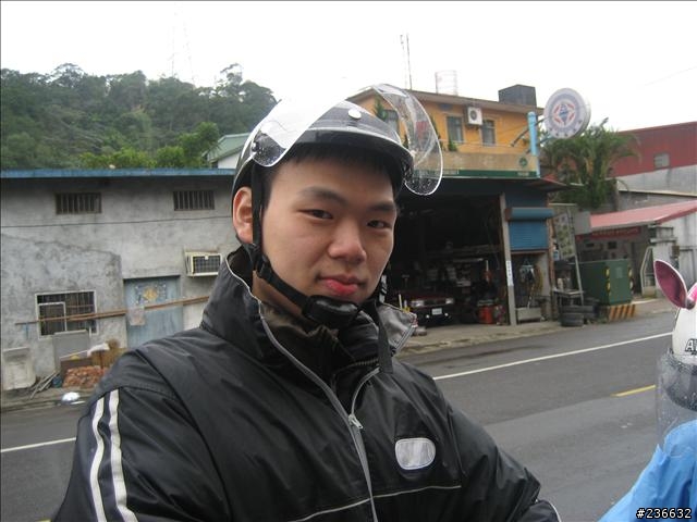 〃11人8台車瘋狂騎機車環島9日遊〃歐都邁兔台玩~!