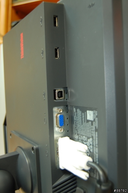 冷門的選擇 Lenovo ThinkVision L220x