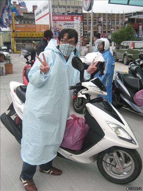 〃11人8台車瘋狂騎機車環島9日遊〃歐都邁兔台玩~!