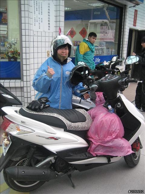 〃11人8台車瘋狂騎機車環島9日遊〃歐都邁兔台玩~!