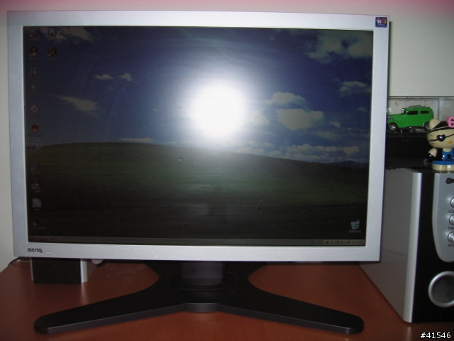 改裝benq 22吋 monitor於viewsonic 可旋轉氣壓腳架