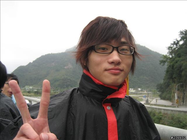 〃11人8台車瘋狂騎機車環島9日遊〃歐都邁兔台玩~!