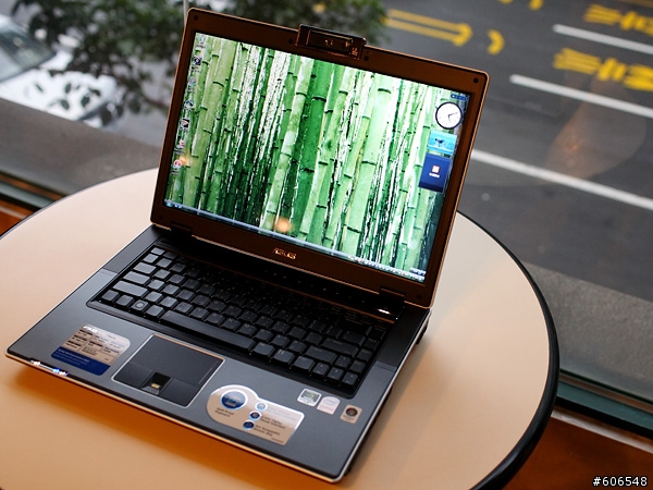 大容量新體驗 - ASUS V1S 勸敗入手