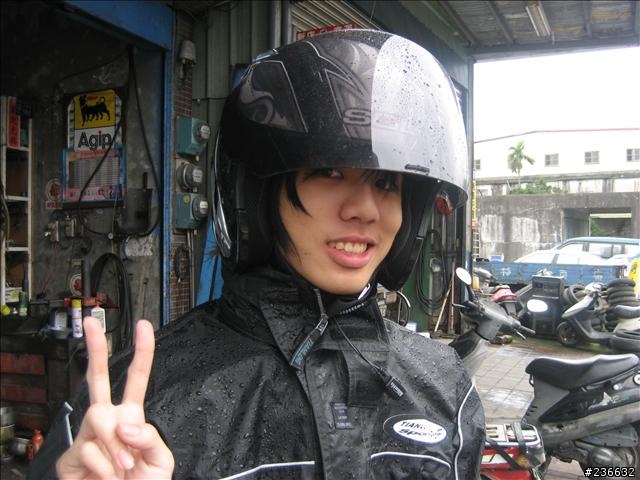 〃11人8台車瘋狂騎機車環島9日遊〃歐都邁兔台玩~!