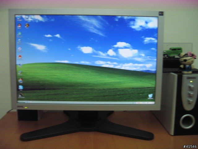 改裝benq 22吋 monitor於viewsonic 可旋轉氣壓腳架