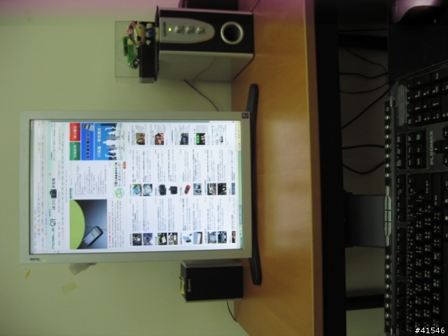 改裝benq 22吋 monitor於viewsonic 可旋轉氣壓腳架