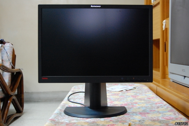 冷門的選擇 Lenovo ThinkVision L220x