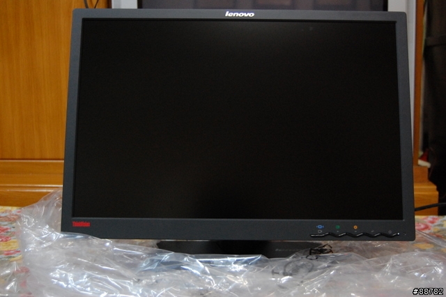 冷門的選擇 Lenovo ThinkVision L220x