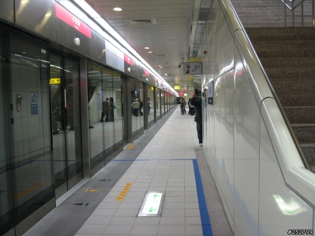 高雄捷運試乘,陪你過年
