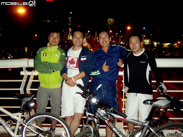 3/19 岡山>高雄大學>愛河之心>鹽埕區肉粽碗粿 單車行遊記