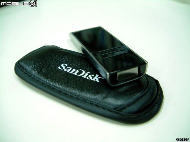 不專業的分享文~SanDisk 8G旗艦級隨身碟Cruzer Contour