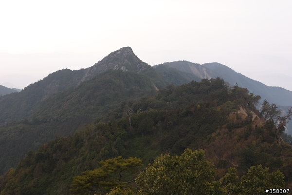 和平:小百岳~稍來山、鳶嘴山、稍來南峰
