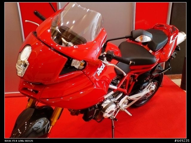 K810i拍車展