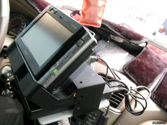 SONY UX 系列電腦車架----整合擴充基座和吸入式DVD