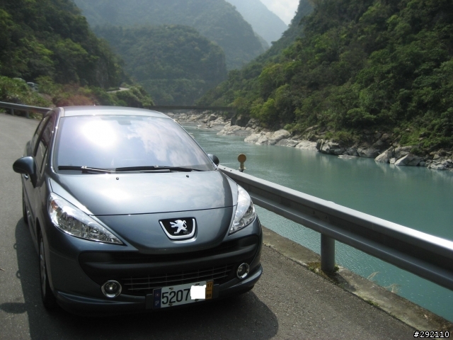 <分享> 我家女王的新玩具 Peugeot 207 sports 汽油版